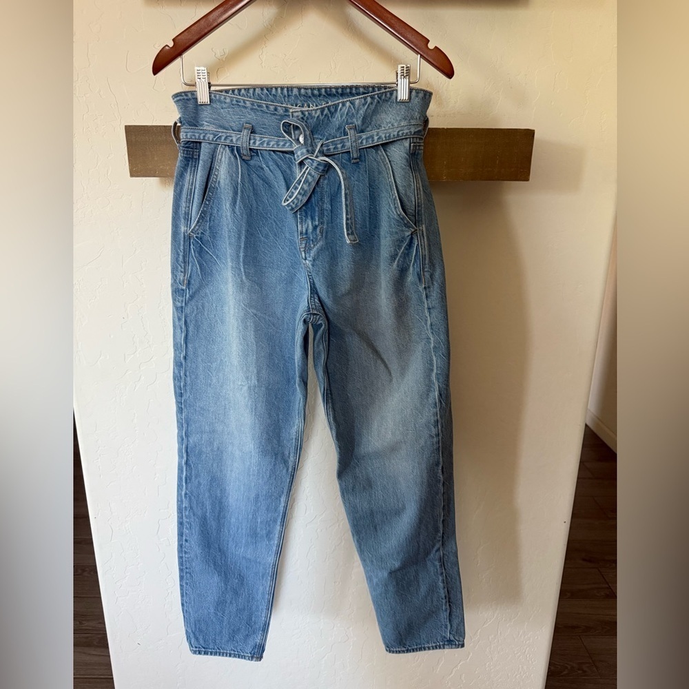American Eagle Outfitters|Light Blue high waisted jeans,paper bag style••Size 4L